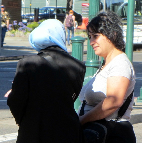 AMANDA WITNESSES TO WOMAN IN BERKELEY